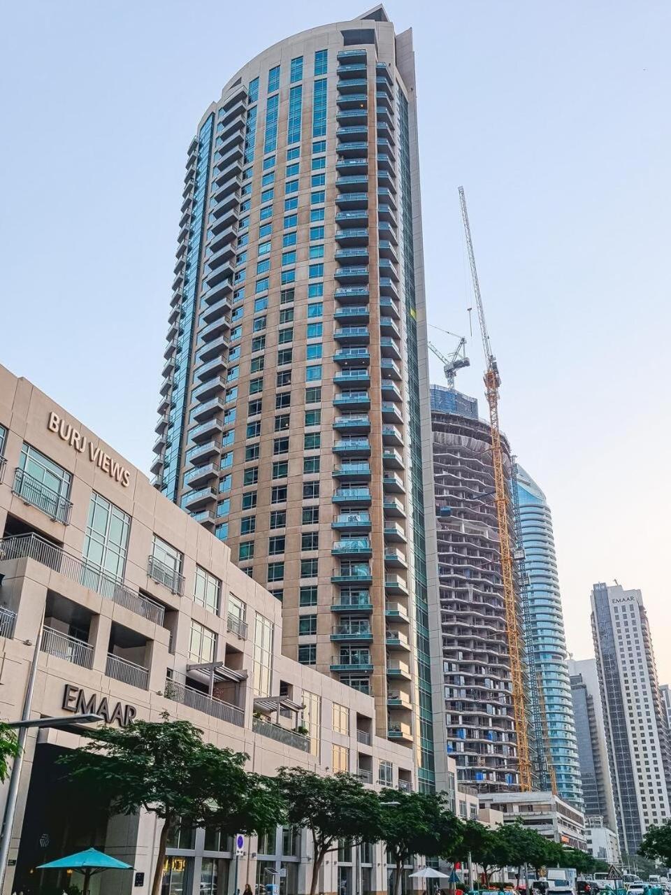 Luxury 2-bed Full Burj Khalifa Lights View! Apartment *